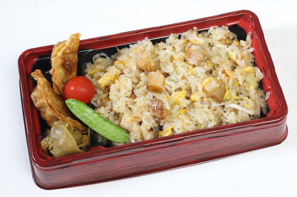 揚げ餃子チャーハン弁当